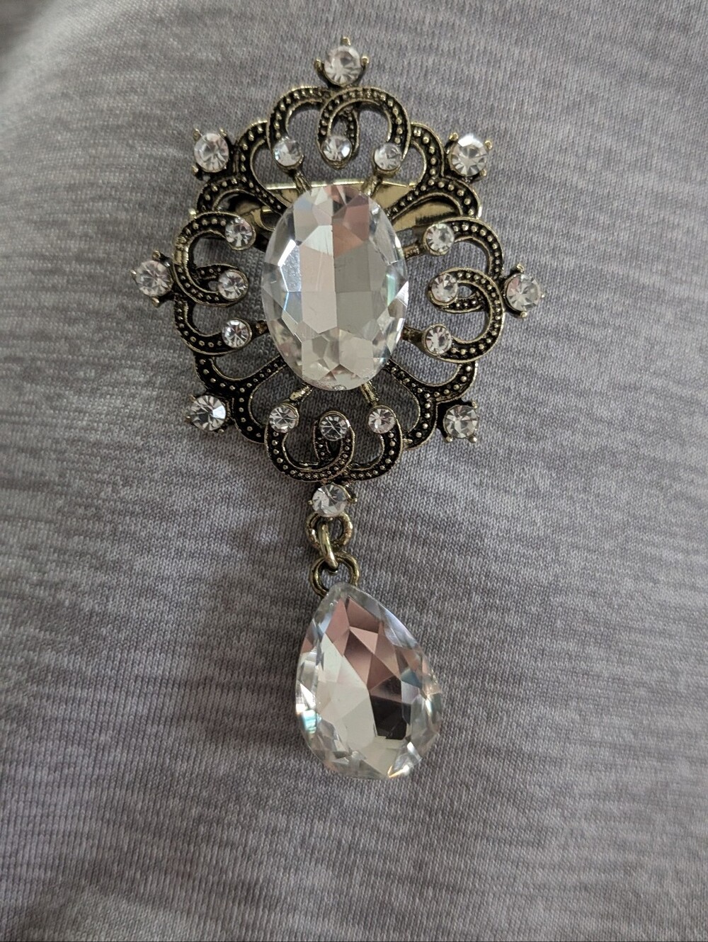 Vintage Tear Drop Brooch